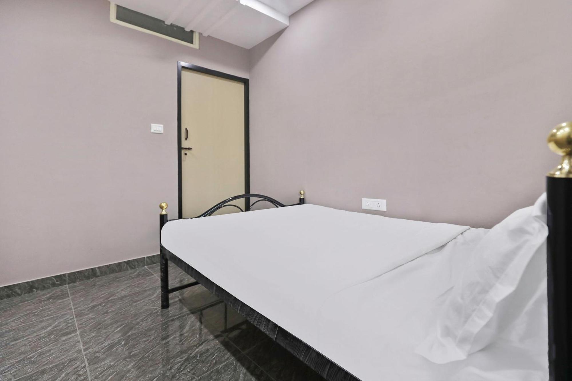 Hotel O Krishnaa Comforts Kanakapura Kültér fotó